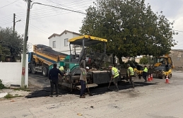 Asfalt dökümü yapılıyor