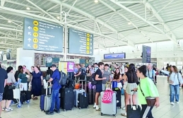 Larnaka ve Baf’ta  48 uçuş iptal edildi 