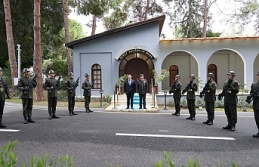 Görevlerinde  başarı diledi