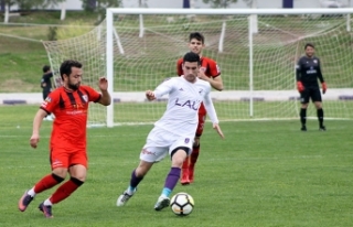 İskele Karadağ’da karardı 4-0