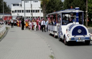 Yusuf Kaptan Sahası’nda yer alan etkinlikte eski...