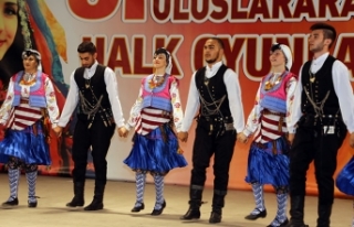 Nevşehir'de düzenlenen Halk Oyunları Festivaline...