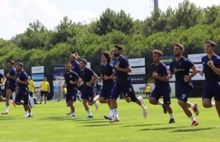 Fenerbahçe, Bursaspor’a hazırlanıyor 