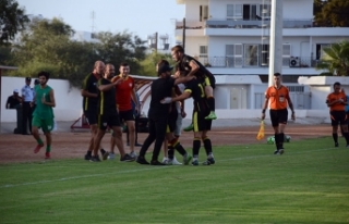 Dumlupınar’dan 4 dörtlük galibiyet 4-0