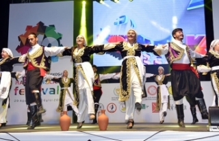 Uluslararası Lefkoşa Halk Dansları Festivali’nde...