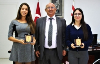 Özyiğit, Matematik ve Türkçe’de Dünya Birincisi...