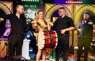 Maxim Royal’de ünlü şarkıcı Gökçe Kırgız,...