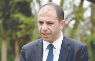 Anında tepki koydu