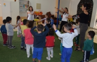 Kıbrıs Türk Fiziksel Aktivite Derneği heyeti,...