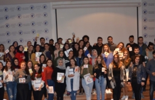 LAÜ’de “Kıbrıs’ta Drama ile Yolculuk” konulu...