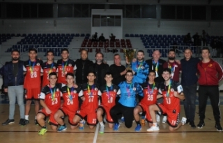 U20’de şampiyon YDÜ