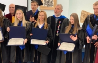 Moldova Amerikan Üniversitesi ilk mezunlarını verdi