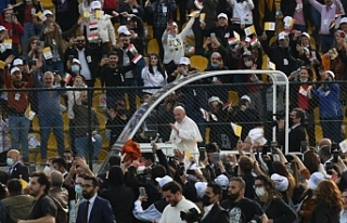 Papa Francis ve 10 bin kişilik ayin
