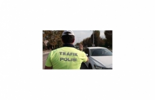 Trafikte akıllanamıyoruz..Yüzlerce sürücü rapor...