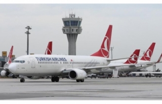 Ankara’dan gelen uçak, yoğun yağıştan Ercan’a...