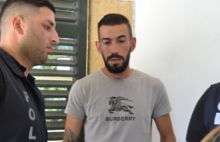 Kafası bozuldu