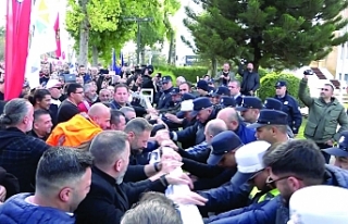 Polis zorlandı