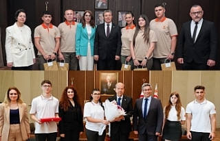 ‘Gençler geleceğimiz’