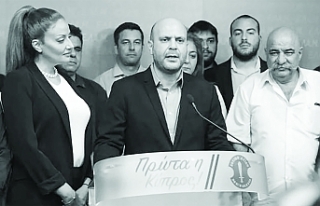 ‘Küçük siyaset’
