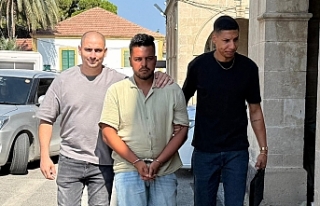 Kadını değil, parayı sevdi