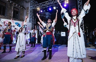 Zahra Sokak’ta müzik ve dans