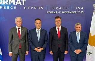 Bakanlar Atina’da buluştu