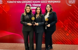 Başarıları taçlandırıldı