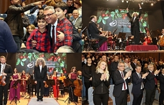 Coşkuyla alkışladılar