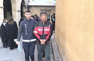 Patronu aylarca uyuttu