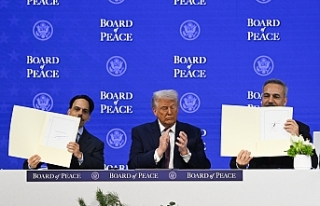 Davos’ta tarihi tören