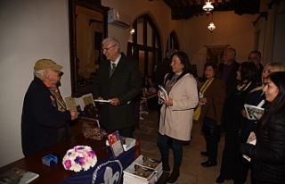 Özel fotoğraflar yer alıyor