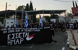 Sınır kapılarında  geçişler engellendi