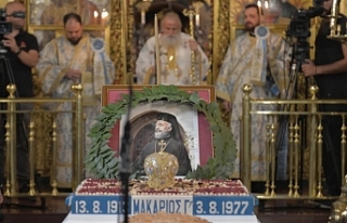 Makarios’un yolunda yürüyelim