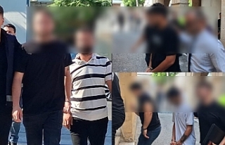 Telefonları incelemede