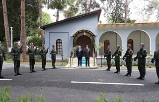 Görevlerinde  başarı diledi