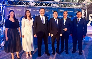 İspanya’da kongreye katıldı