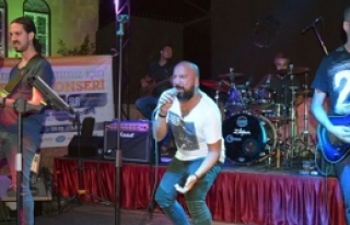 Ahmet Evan konser verirdi