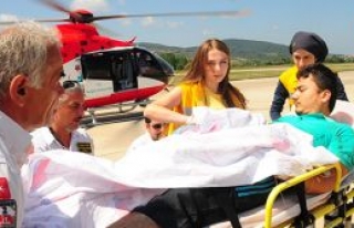 Ambulans helikopter geldi