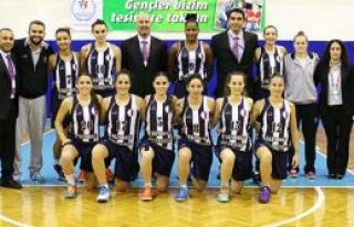 Antalya gelmedi, YDÜ play-off’u garantiledi