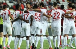 Antalyaspor'dan farklı kapanış