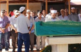 Aynı gün toprağa verildi