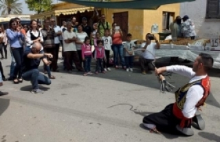 Ayrelli Festivaline  TUFAD renk kattı 