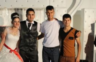 Ayşe ile Ali evlendi