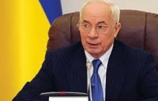 Azarov'un istifası kabul edildi