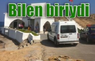 Bağış kutusundan 12 bin lirayı çalıp kaçtılar