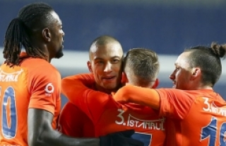 Başakşehir yeniden zirvede 5-0