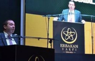 Başbakan Yardımcısı Serdar Denktaş, panele katıldı