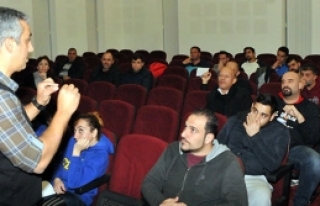 Basketbol antrenörleri seminerde buluştu
