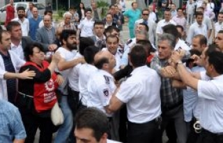 Bayılanlar oldu