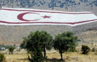 ‘Bayraklar aydınlatılamaz’